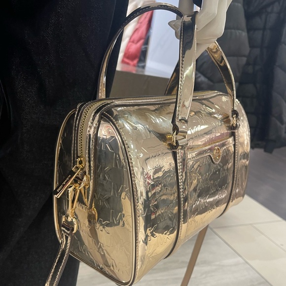 MICHAEL KORS Jet Set Medium Metallic Logo Debossed Satchel
Pale Gold 
NWT - Picture 14 of 16